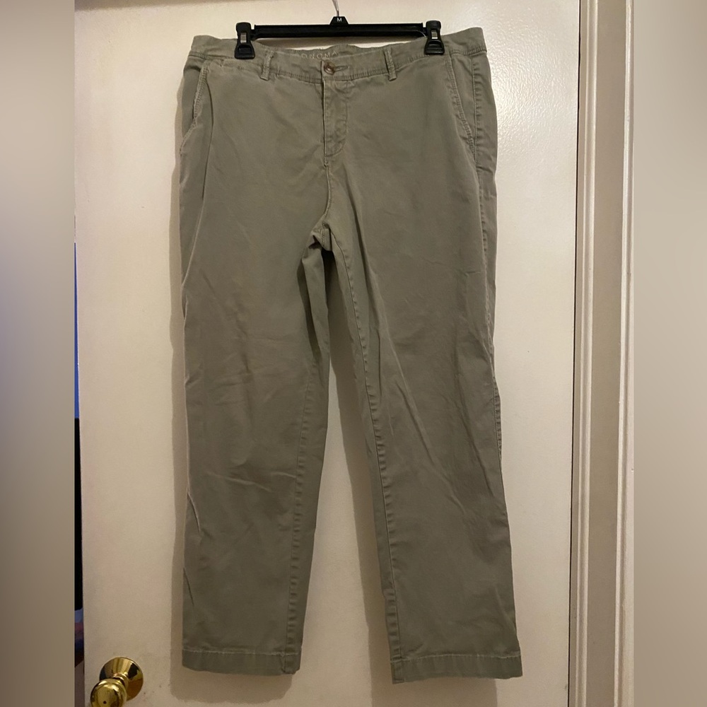 Sonoma cotton capris.  Size 12